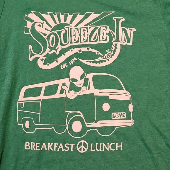 Squeeze In Las Vegas women's small green short sleeve green Alien t-shirt - Picture 2 of 5